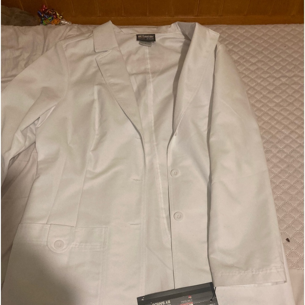 White greys anatomy lab coat/ Large